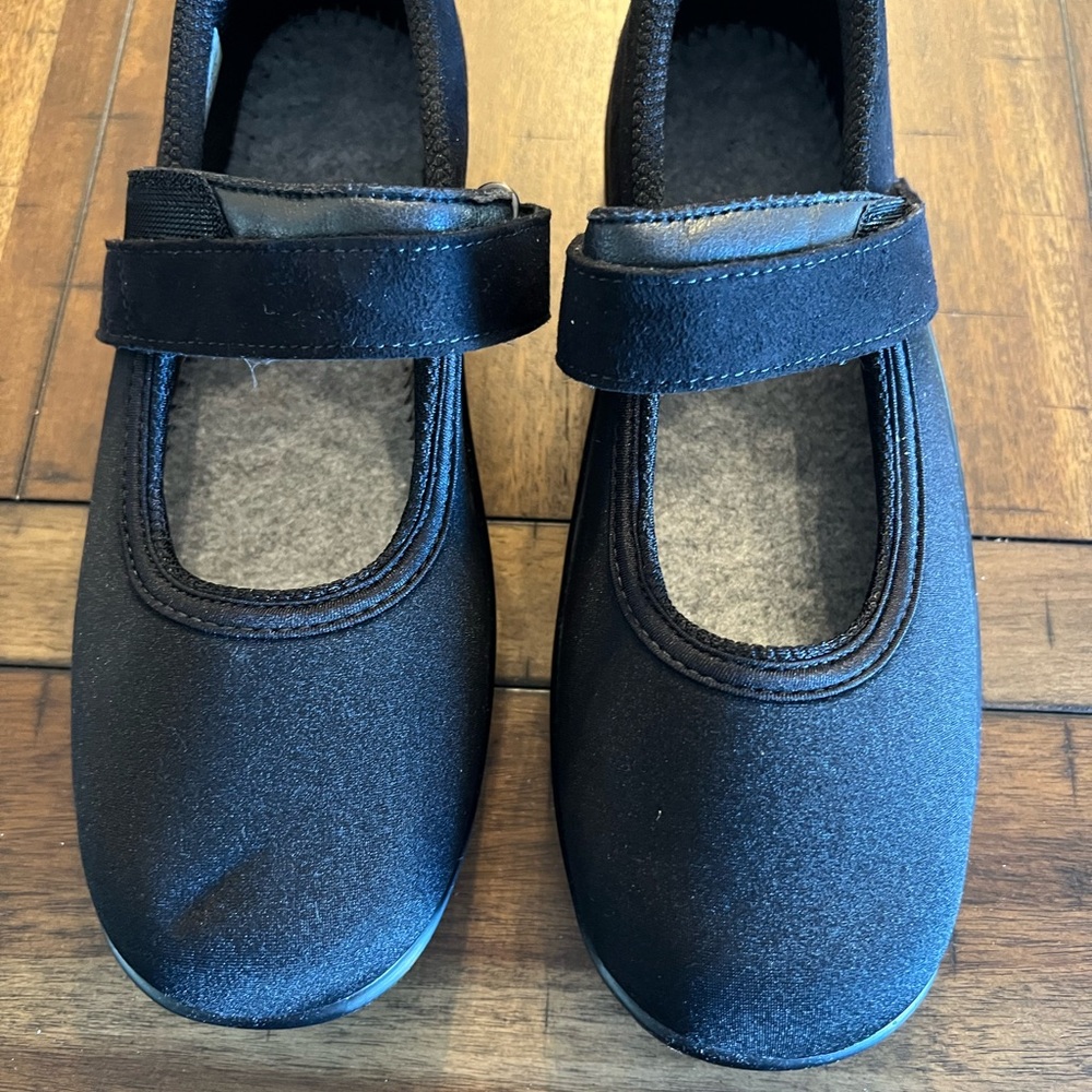 Black Women’s  Shoes
